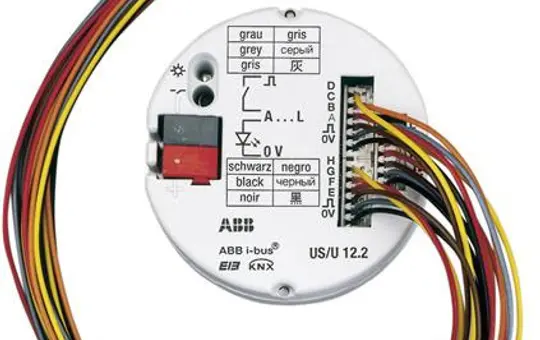 ABB US/U12.2 Interface universelle KNX 12 fois