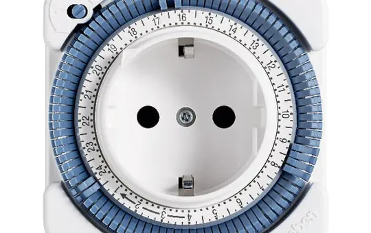 THEBEN theben-timer 26 safety-plus socket timer switch with increased contact protection