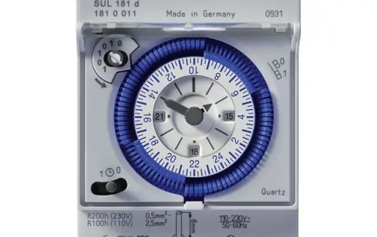 THEBEN SUL 181 d Analogue Daily Time Switch Changer, with power reserve