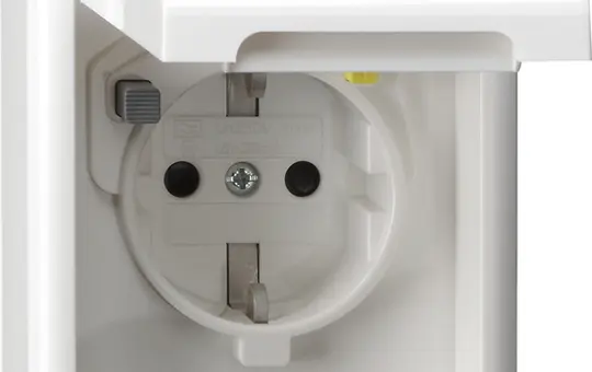 GIRA 267739 RCD Socket WG Surface-Mounted 30 mA, with hinged cover, shutter, individual installation | pure white