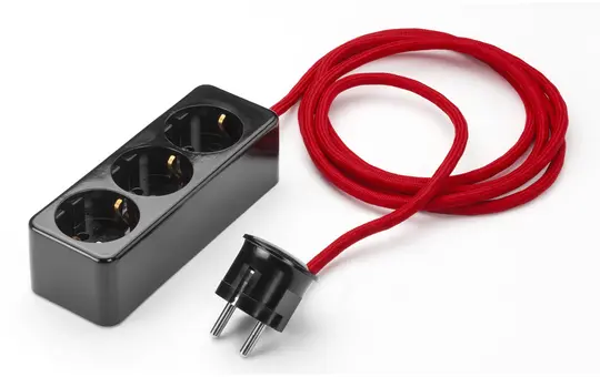 THPG 100457 Bloc multiprises Duroplast Prise coudée à 3 voies | noir/rouge | 2,5 m