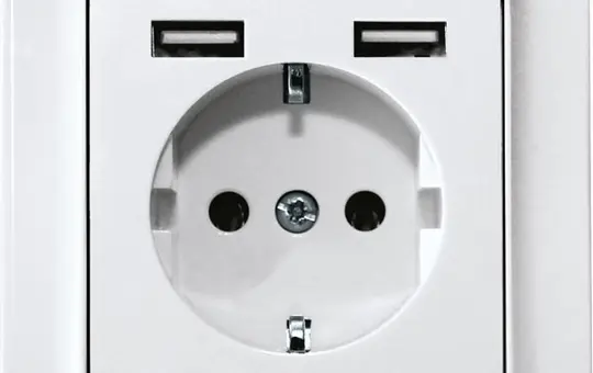 ELTAKO DSS55E+2xUSBA-pg Schuko socket outlet with 2x USB-A | polar white glossy