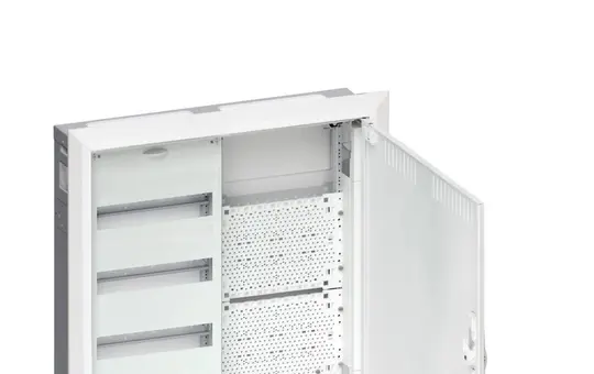 HAGER FWU42K1 Distributeur de champ IP30 avec compartiment multimédia 2 champs | 650 mm