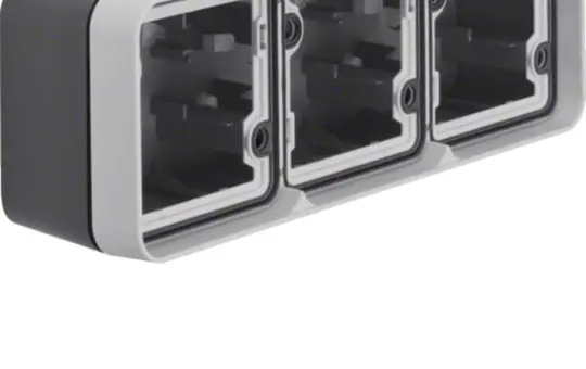 HAGER WNA683 Boîtier inférieur en saillie IP55 W.1 Triple, horizontal | blanc