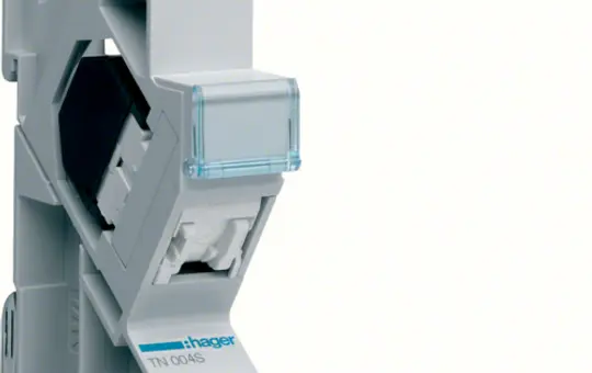 HAGER TN004S patch module RJ45 REG Cat. 5e
