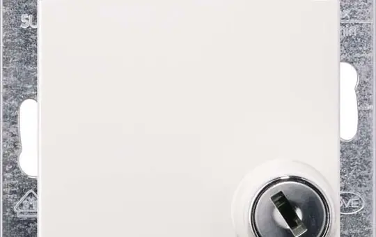 SIEMENS 5UB1906 SCHUKO socket Delta i-system Touch protection, hinged lid, lock | creamy white