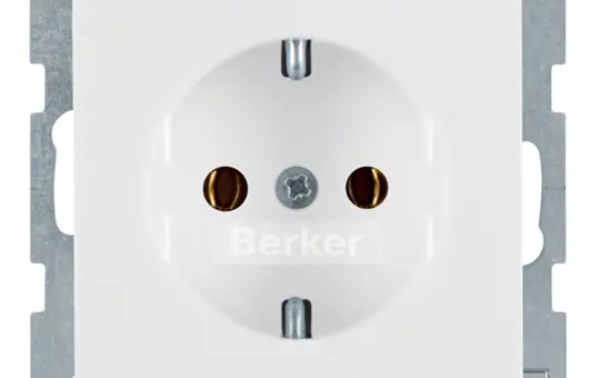 BERKER SCHUKO socket Q.1/Q.3 