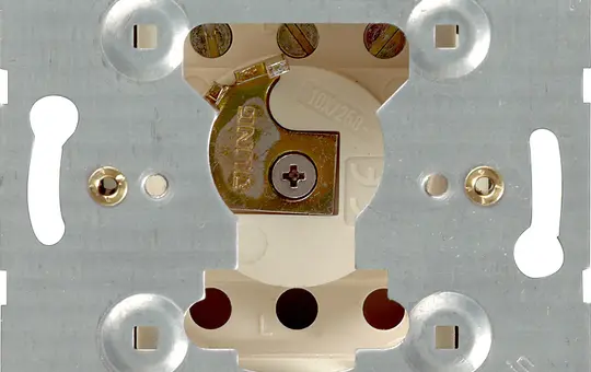 GIRA 016300 key switch closer