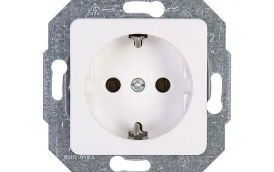 KOPP 113613087 SCHUKO socket EUROPE standard | arctic white