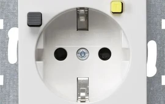 GIRA 267703 SCHUKO socket system 55 FI circuit breaker, touch protection | pure white shiny