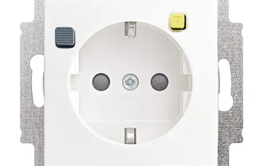 BUSCH-JAEGER 3120 EUCB-885 SCHUKO socket balance FI circuit breaker | alpine white