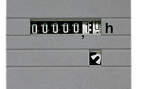 THEBEN 1420721 operating hours counter with synchronous motor drive, 50 Hz