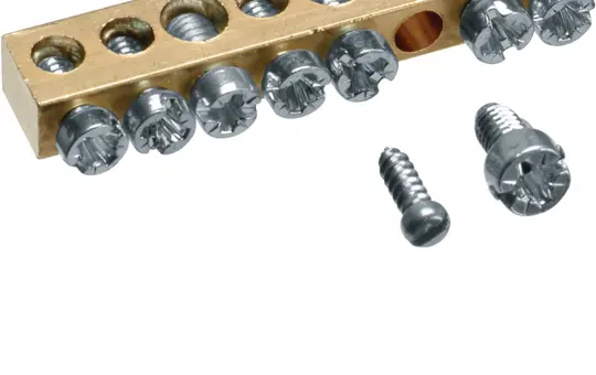 HAGER K142D brass rail clamp 4x10 mm² - 3x16 mm², ohne Montagesockel | 49 mm