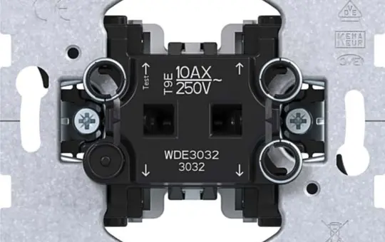 HAGER WDE3032 rocker switch Ausschalter, 2-polig, 10 AX